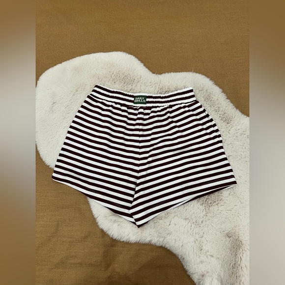 BNWT Daily Drills Bodega and White Striped Shorts - M/L - Picture 4 of 14